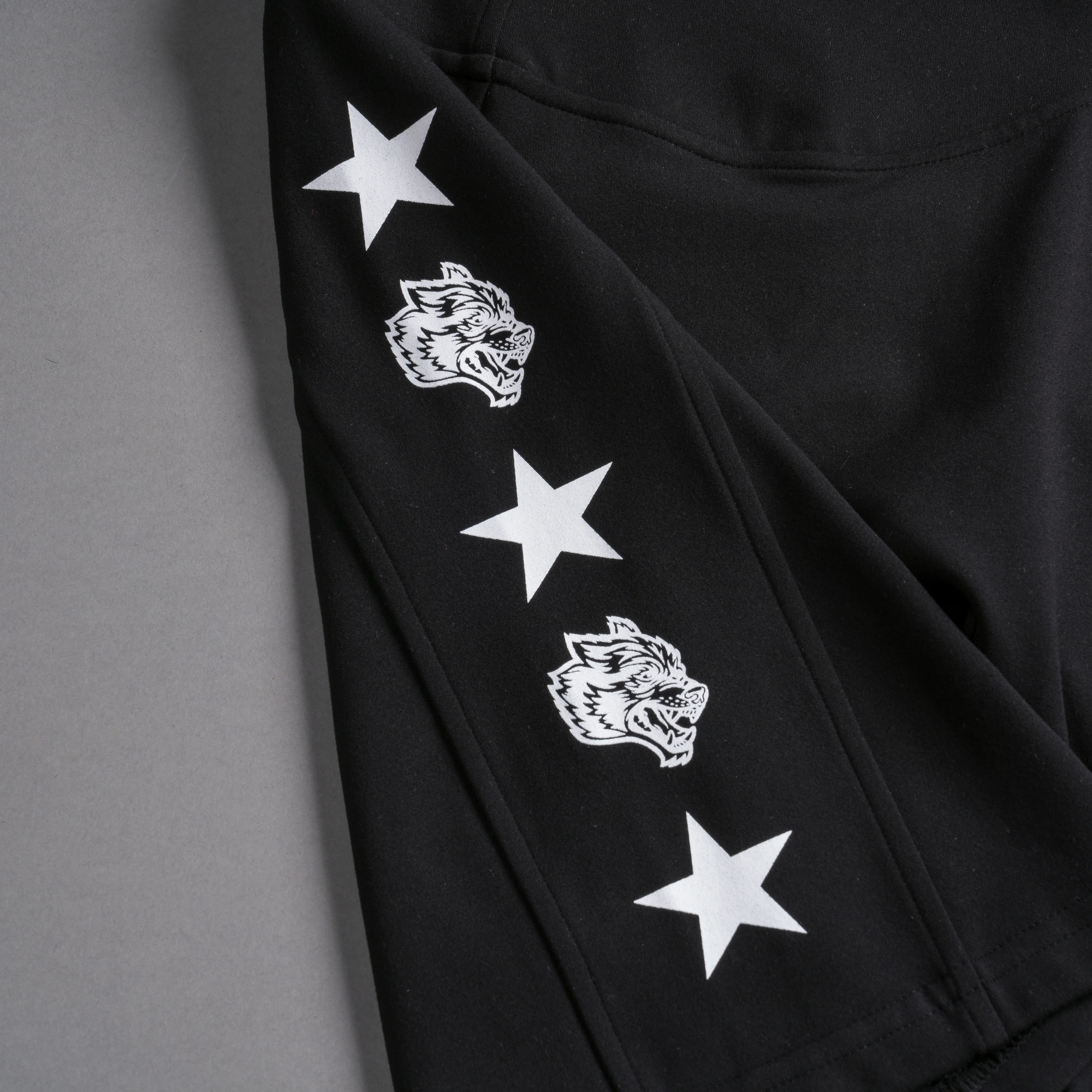 Roadster "Georgia" Energy Shorts in Black - Image 6