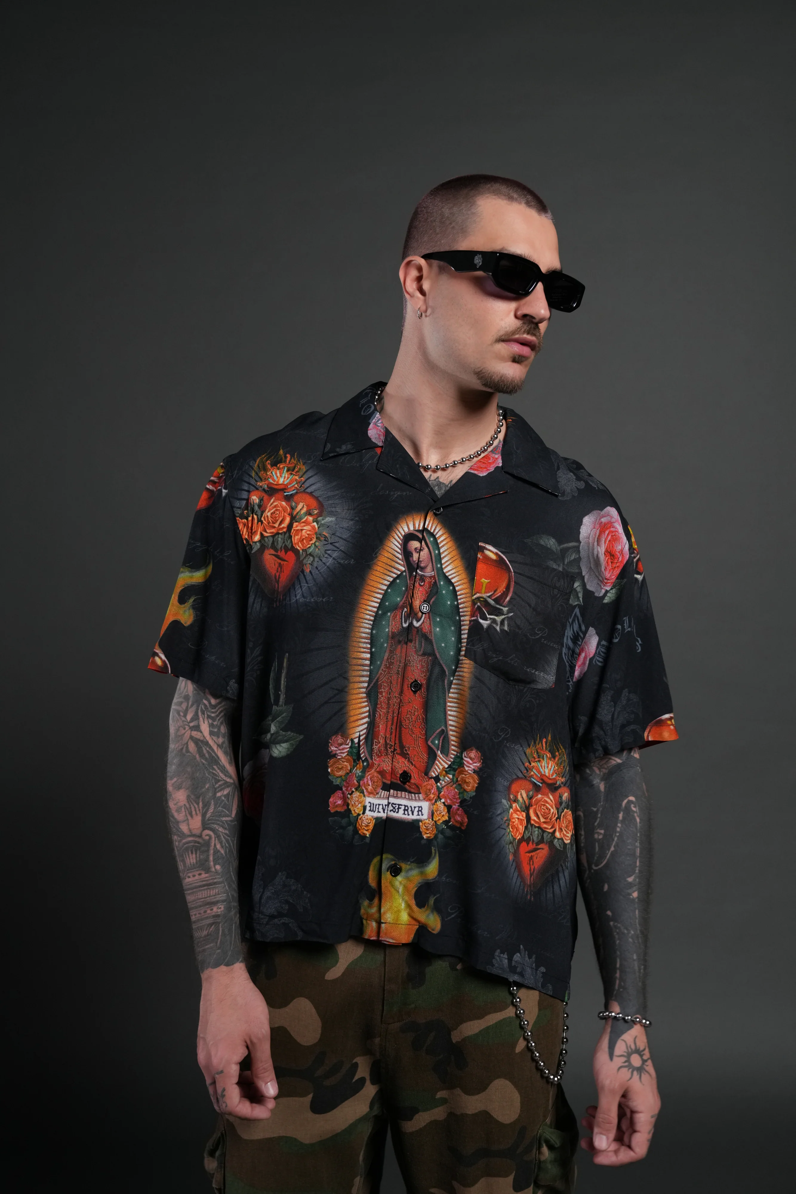 Sacred Path Mid-Length Button Up in Corazon de Oscuridad - Image 4
