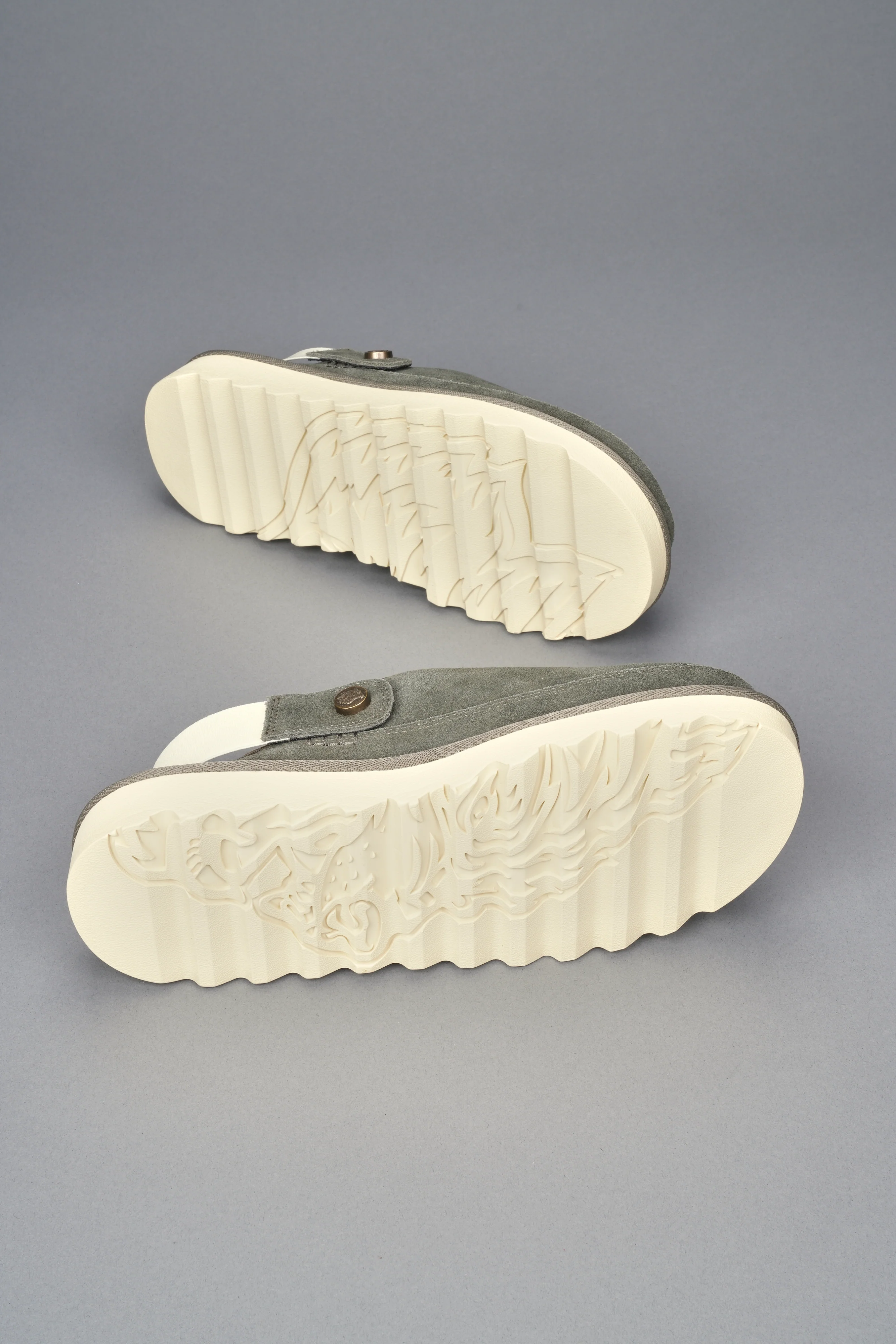 Sedona Slides in Olive - Image 7