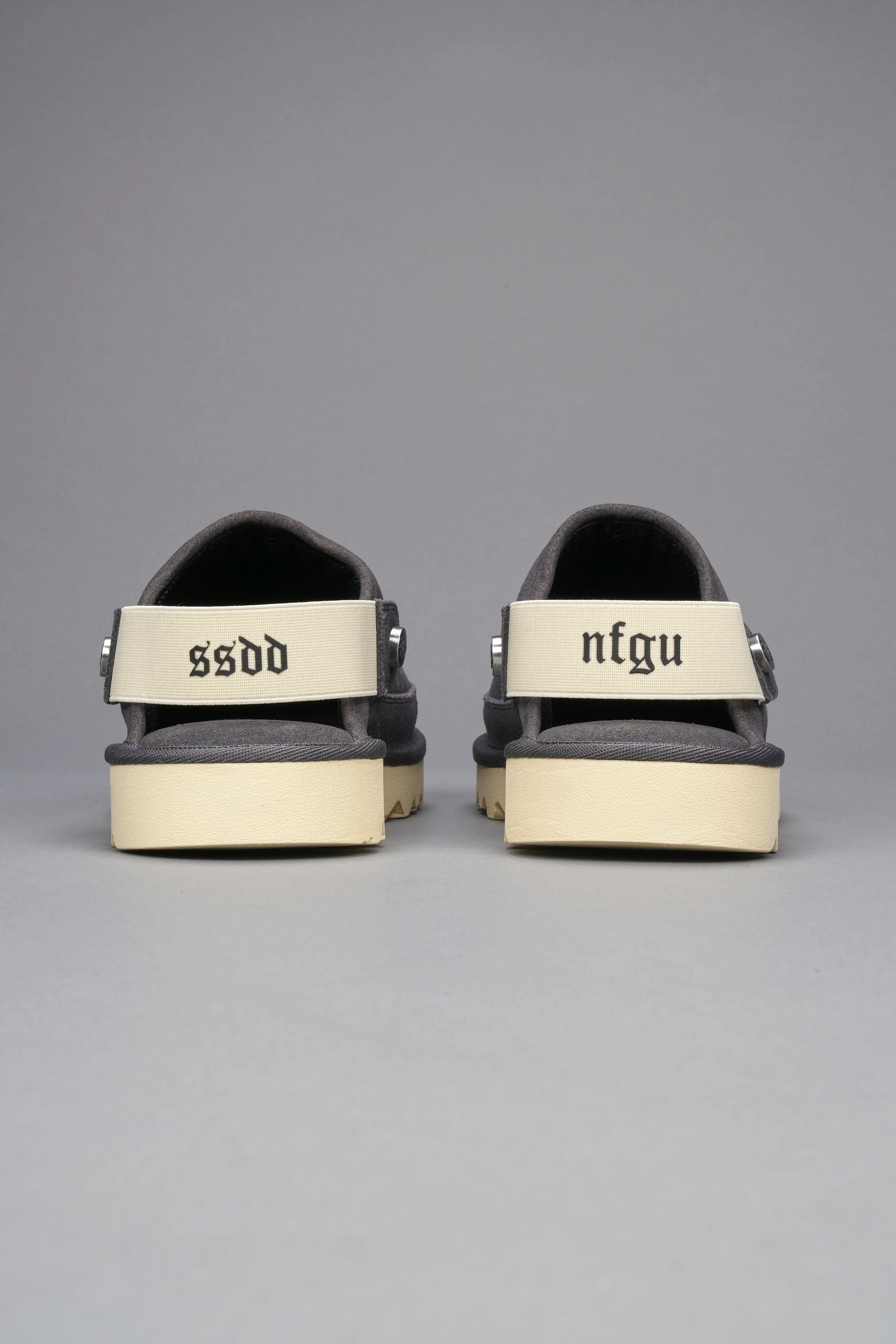 Sedona Slides in Wolf Gray - Image 7