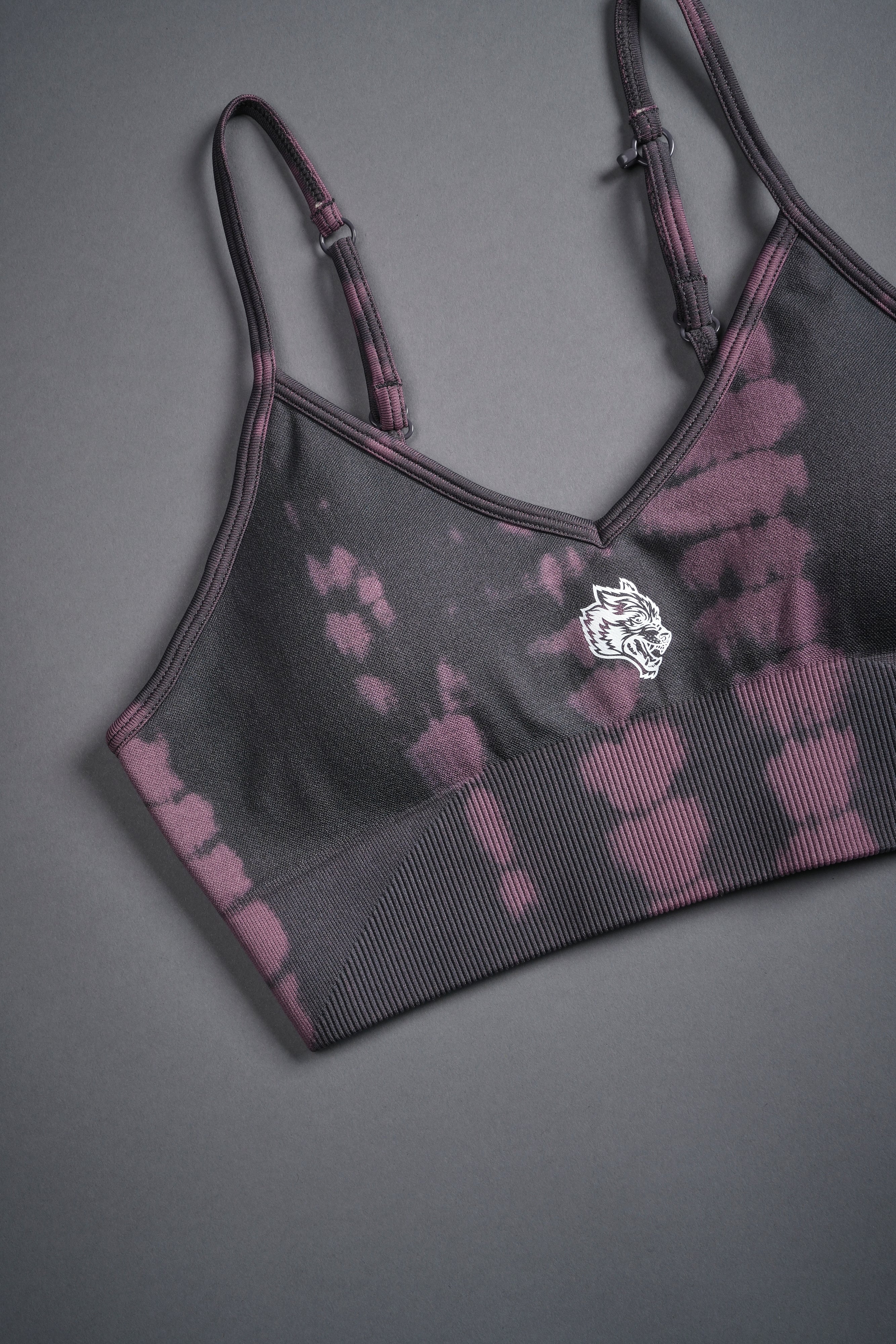 Single Wolf "Everson Seamless" Sports Bra in Cipher Purple Serpent - Image 6
