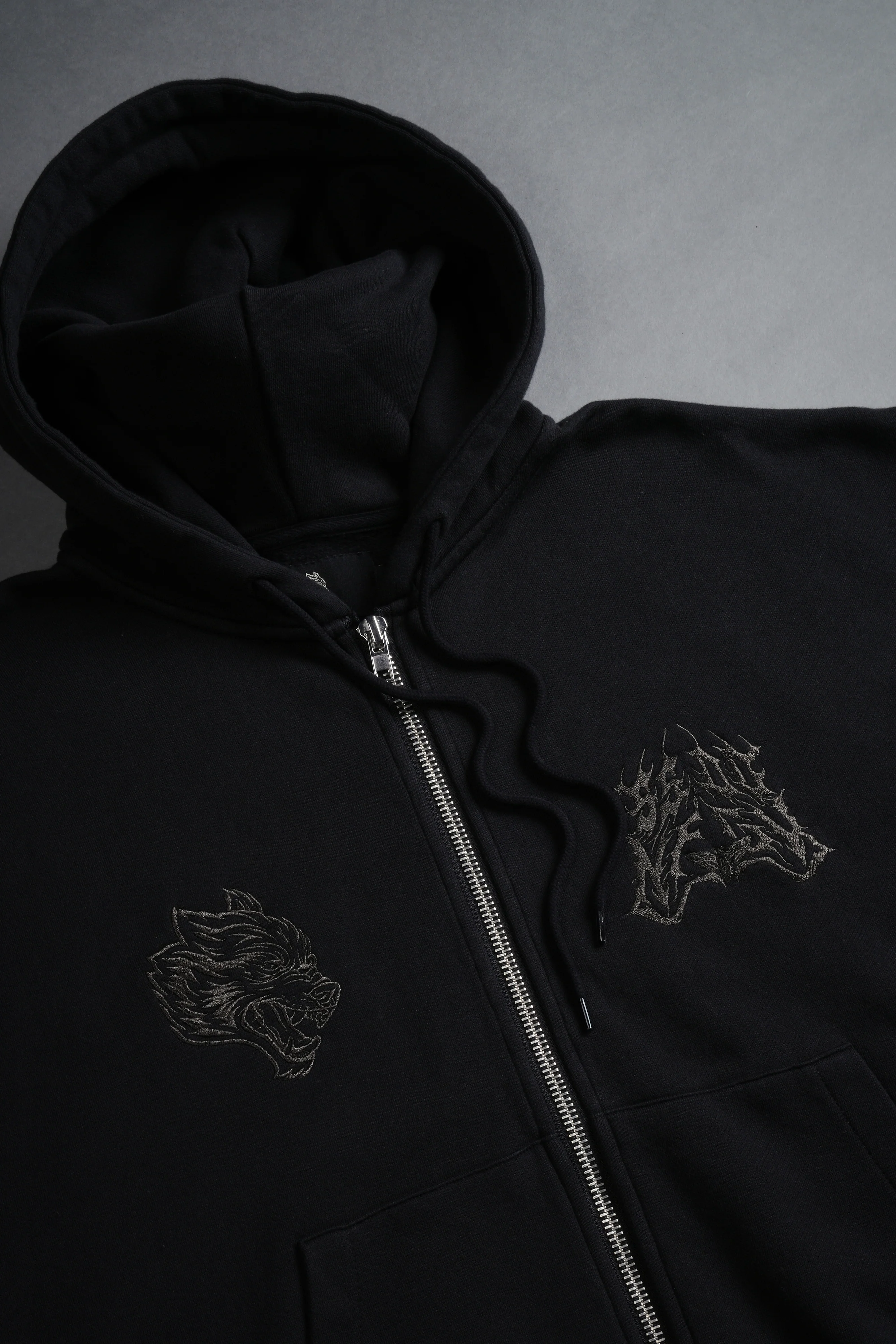 SSDDNFGU Moth Creed Cap Zip Hoodie in Black - Image 6