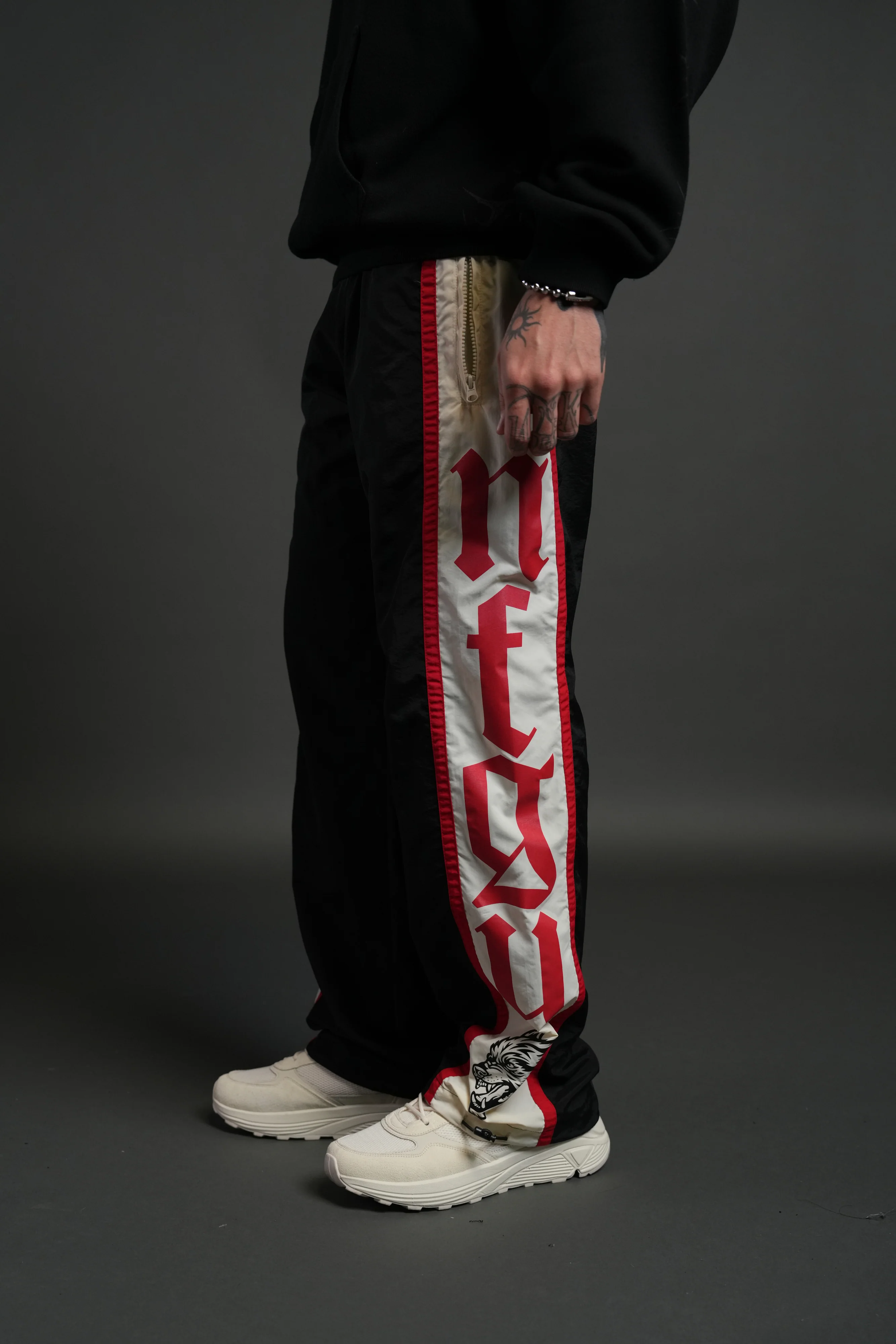 SSDDNFGU Remind Track Pants in Black/Cream/Red - Image 4
