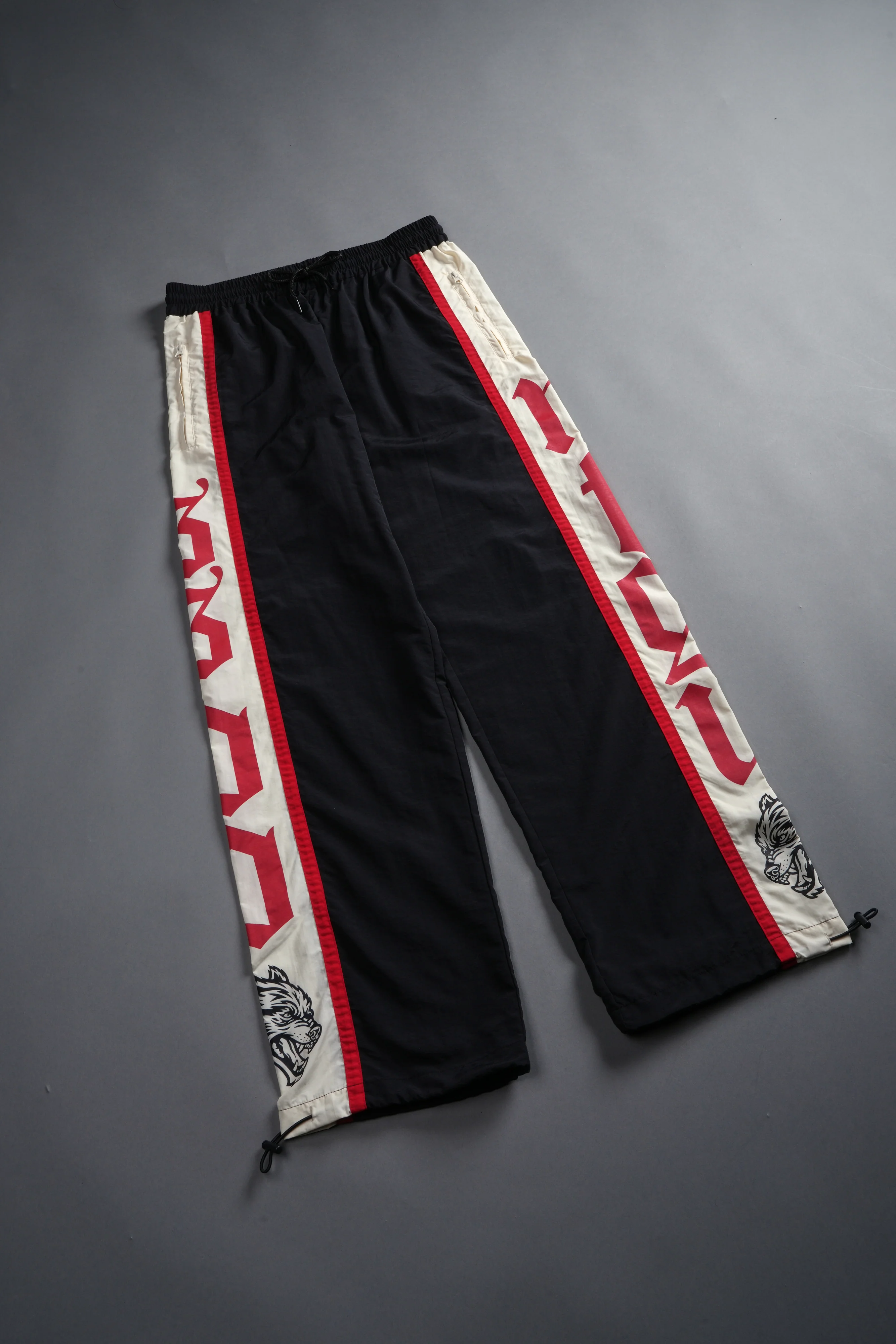 SSDDNFGU Remind Track Pants in Black/Cream/Red - Image 8