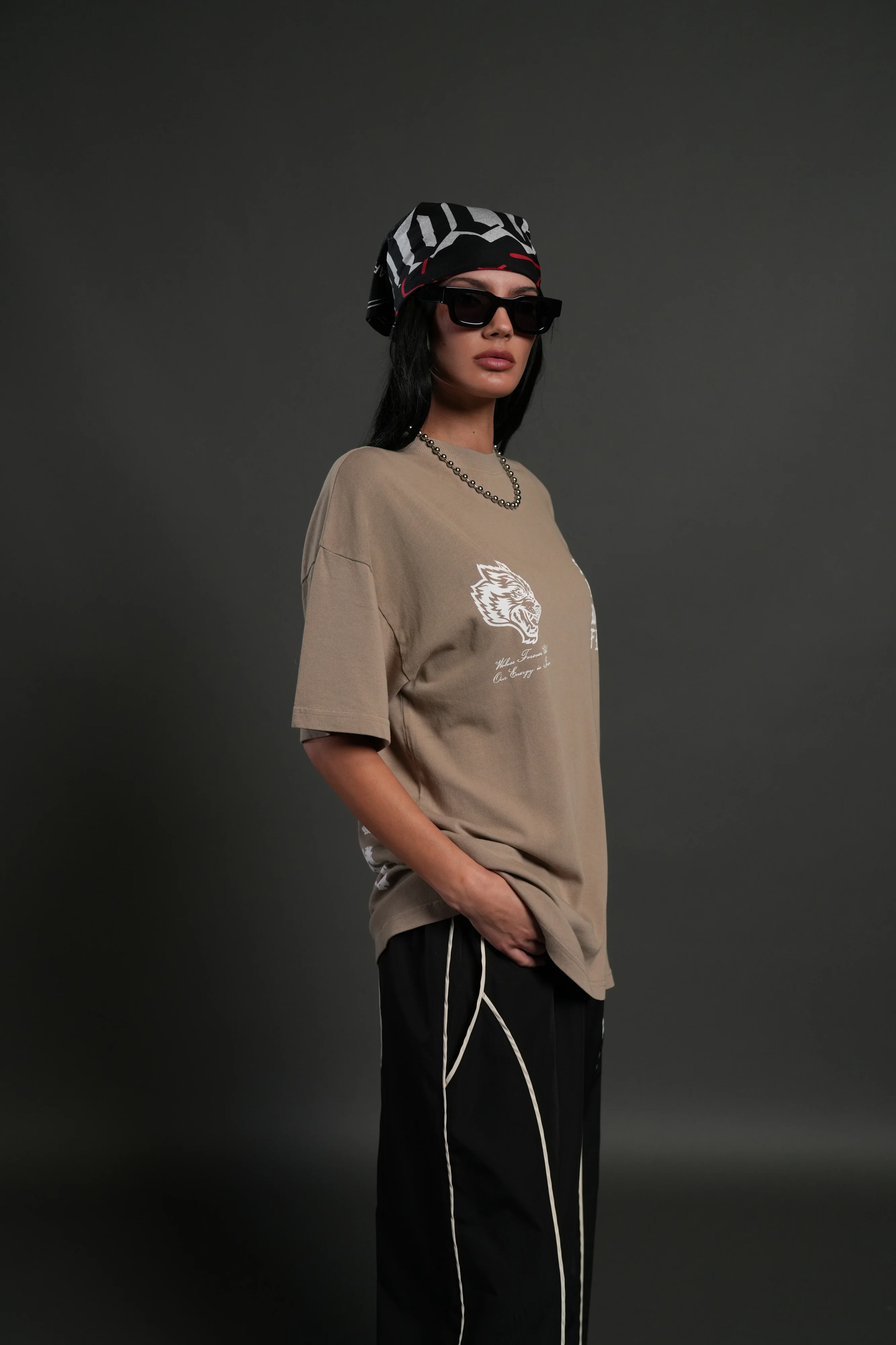 Stone Code "Pump Cover" Tee in Taupe - Image 4