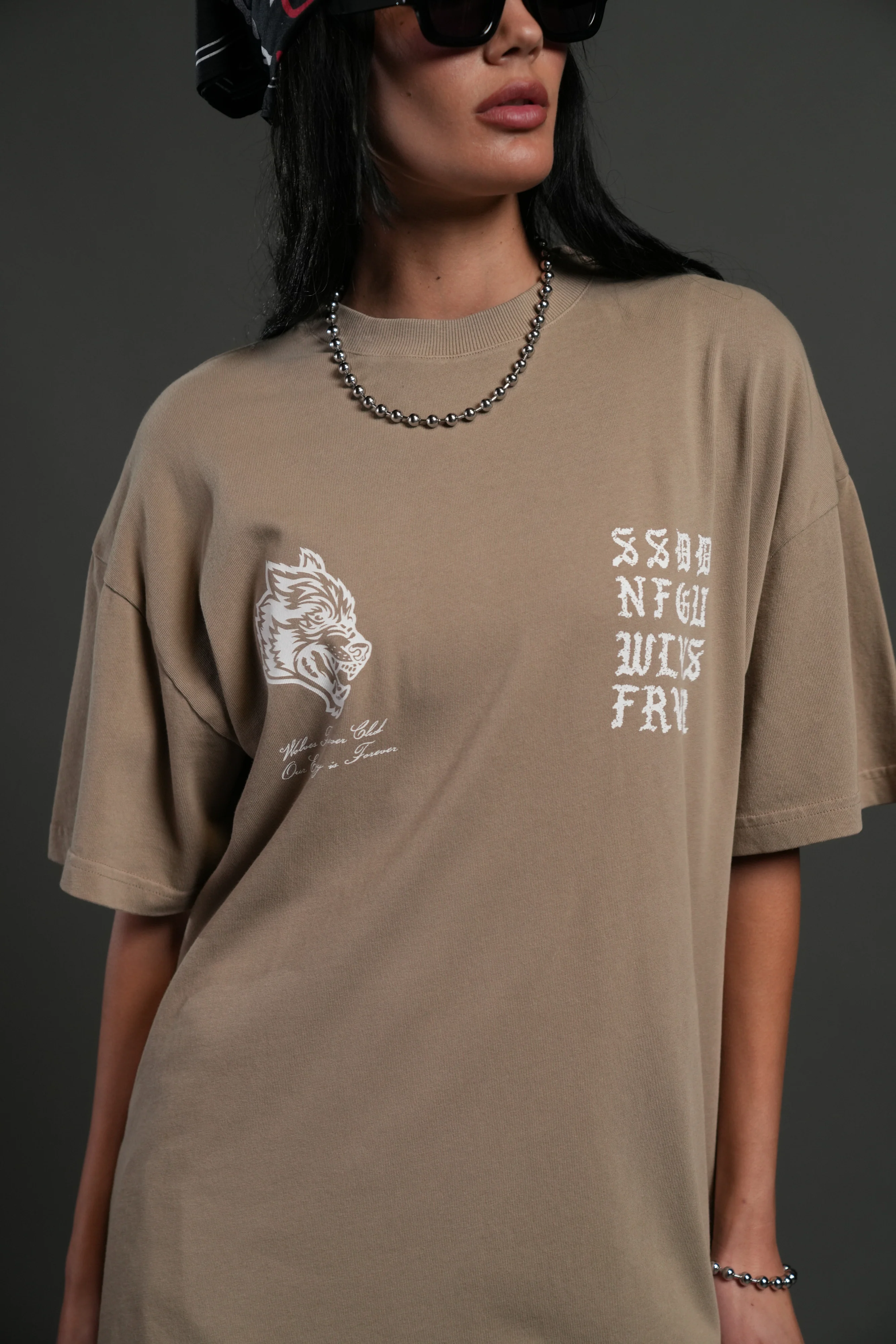 Stone Code "Pump Cover" Tee in Taupe - Image 6