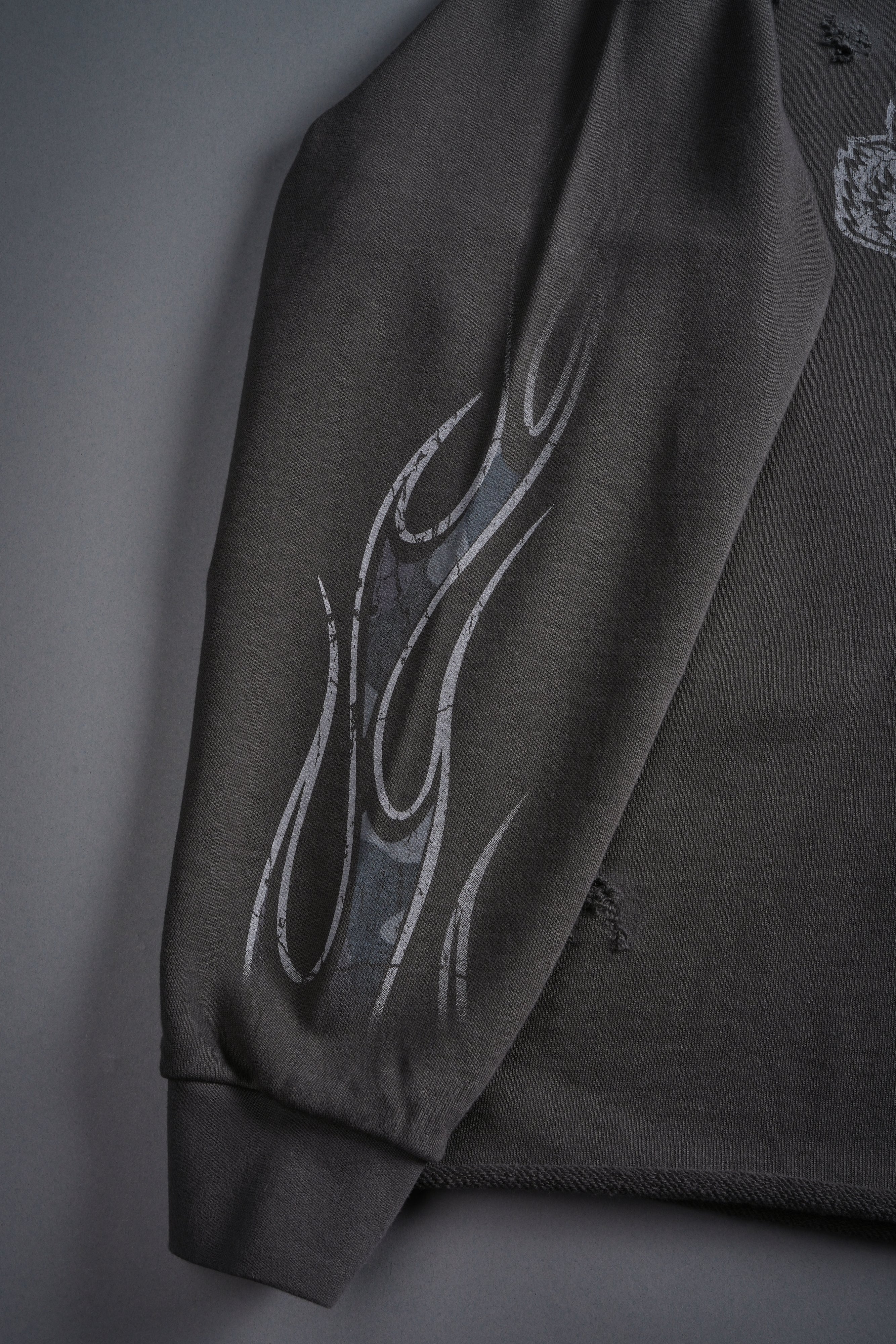 Take-Off Distressed Grunge Mid Length Raw Hem Zip Hoodie in Wolf Gray - Image 9