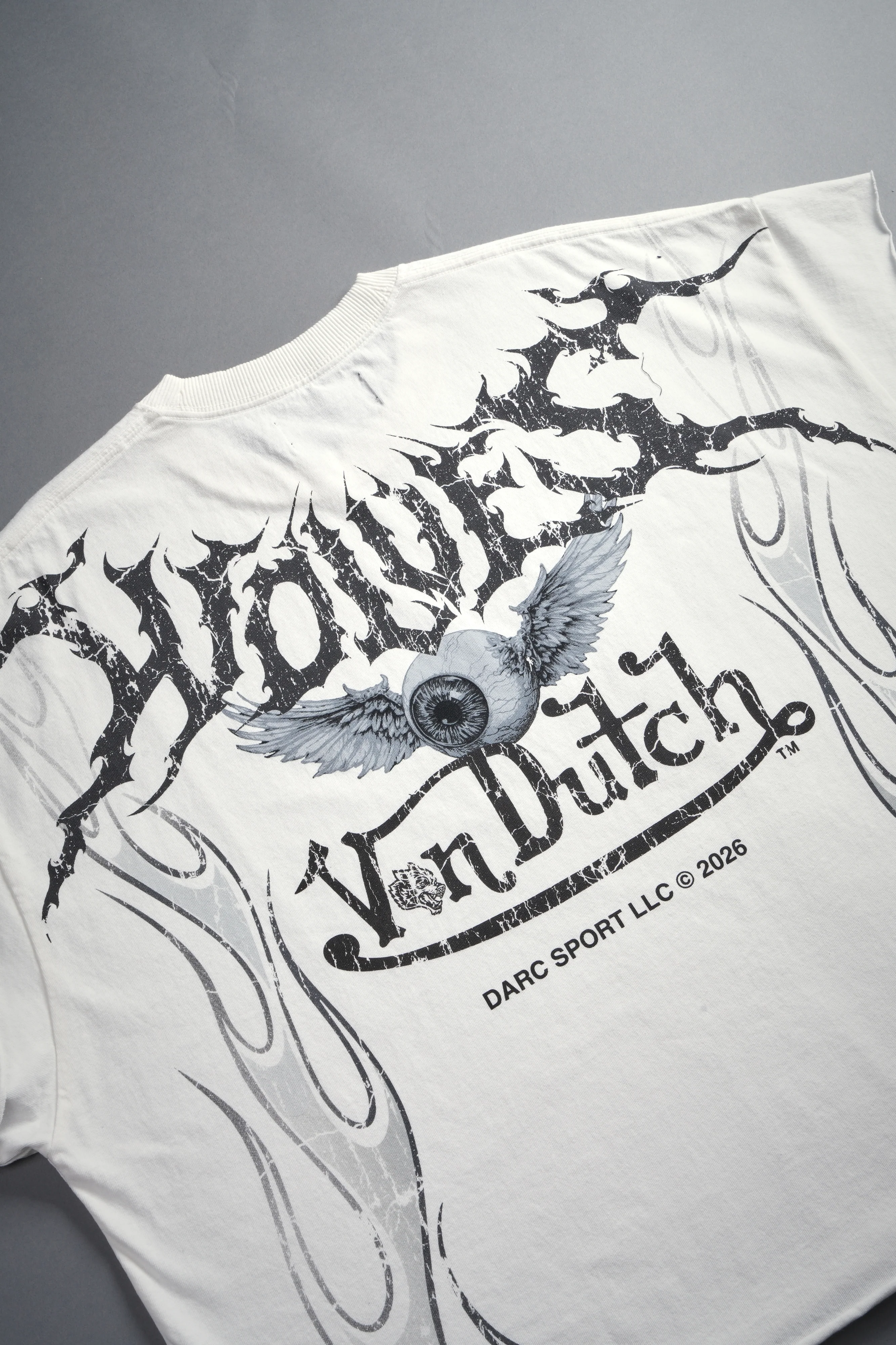 Take-Off Grunge Cut-Off Mid-Length Raw Hem Tee in Cream - Image 8