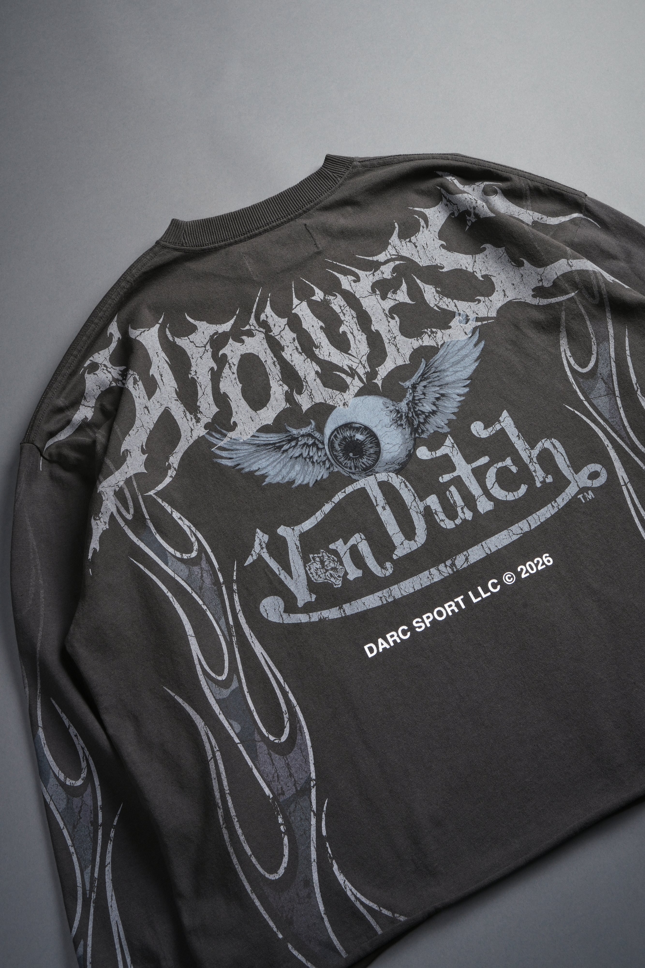 Take-Off Grunge Mid-Length Raw Hem LS Tee in Wolf Gray - Image 9
