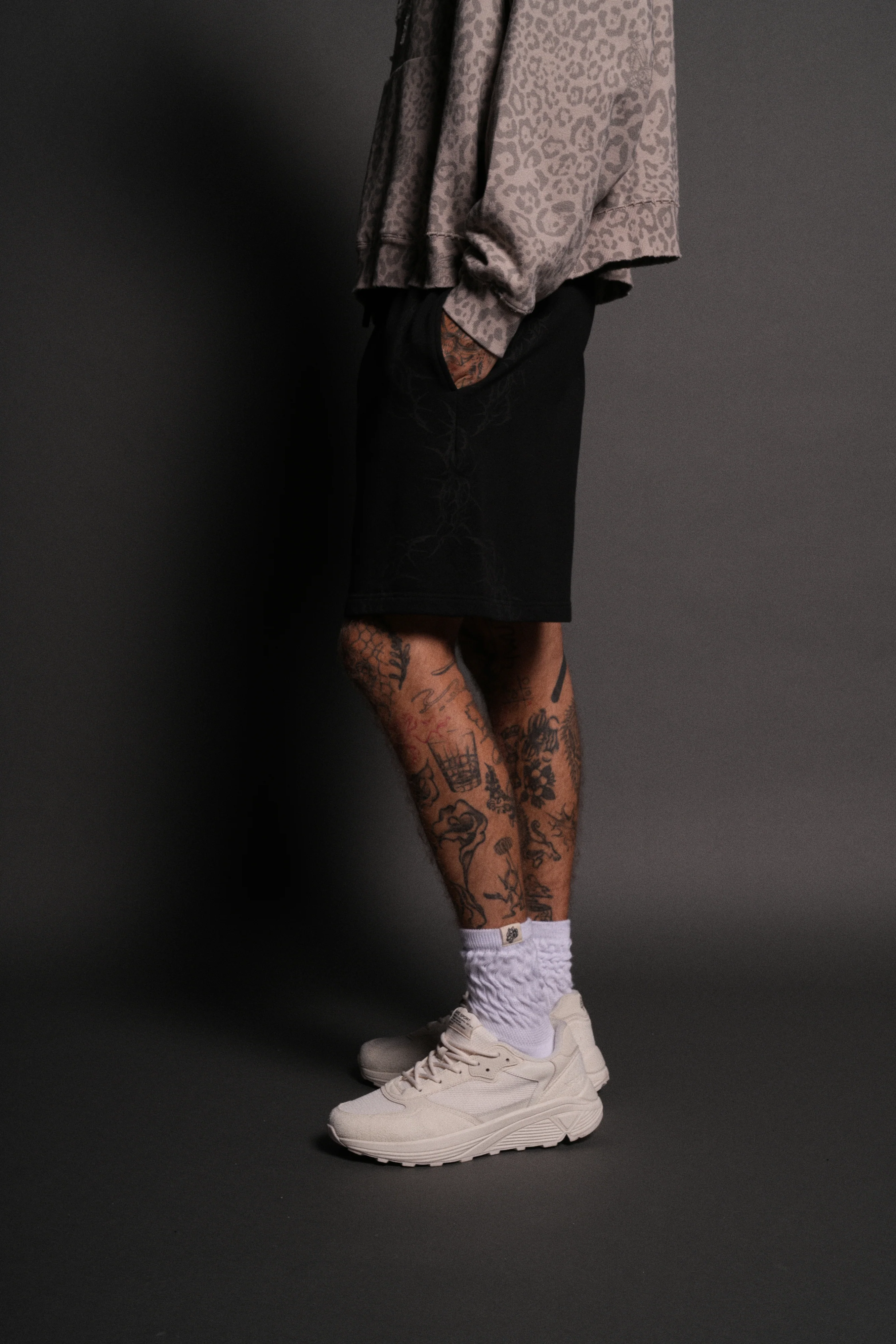 Thorns Post Lounge Sweat Shorts in Black - Image 4