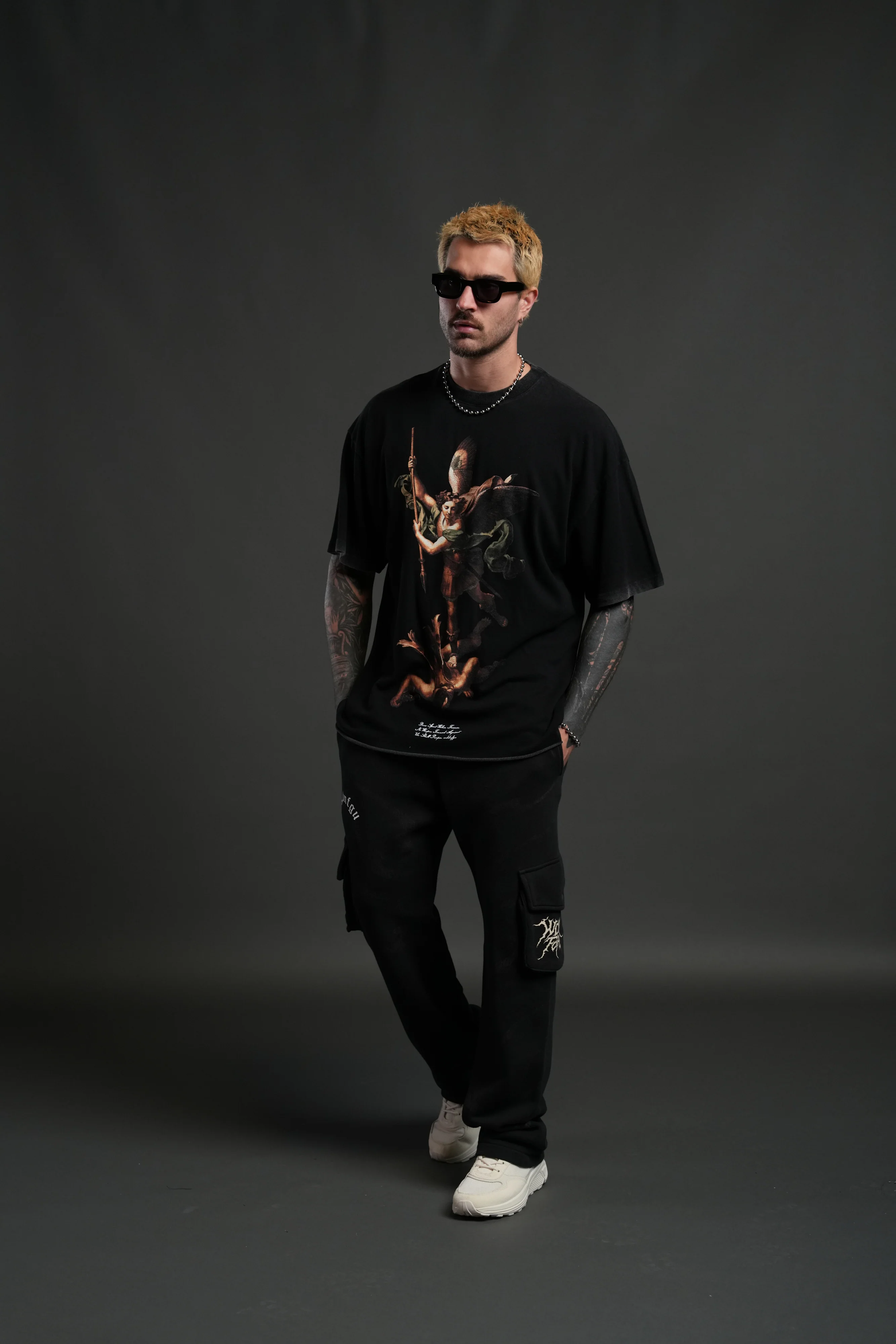Triump Raw Hem Premium Oversized Tee in Black - Image 5