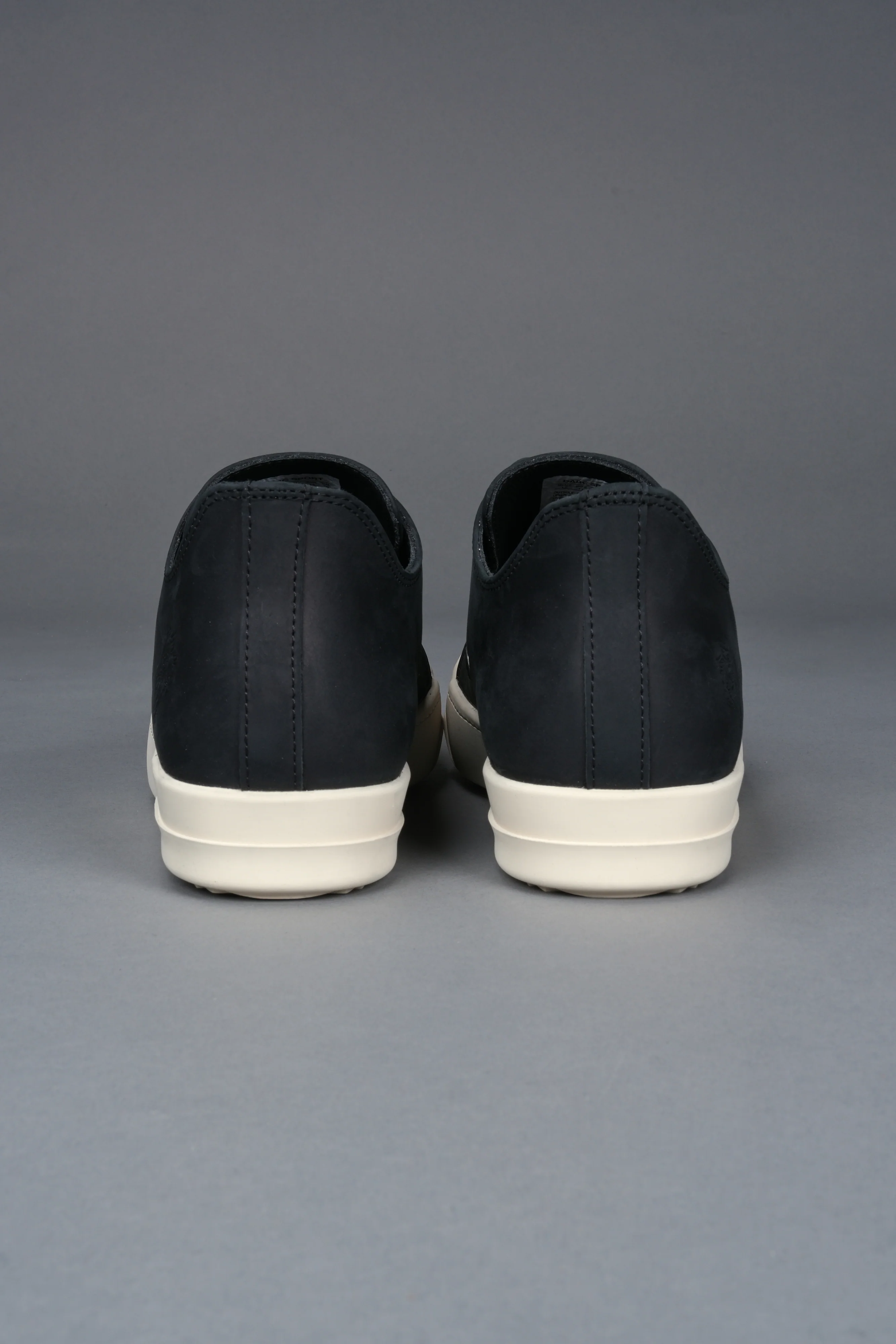 Venice Low Top Shoe in Black/Cream - Image 8