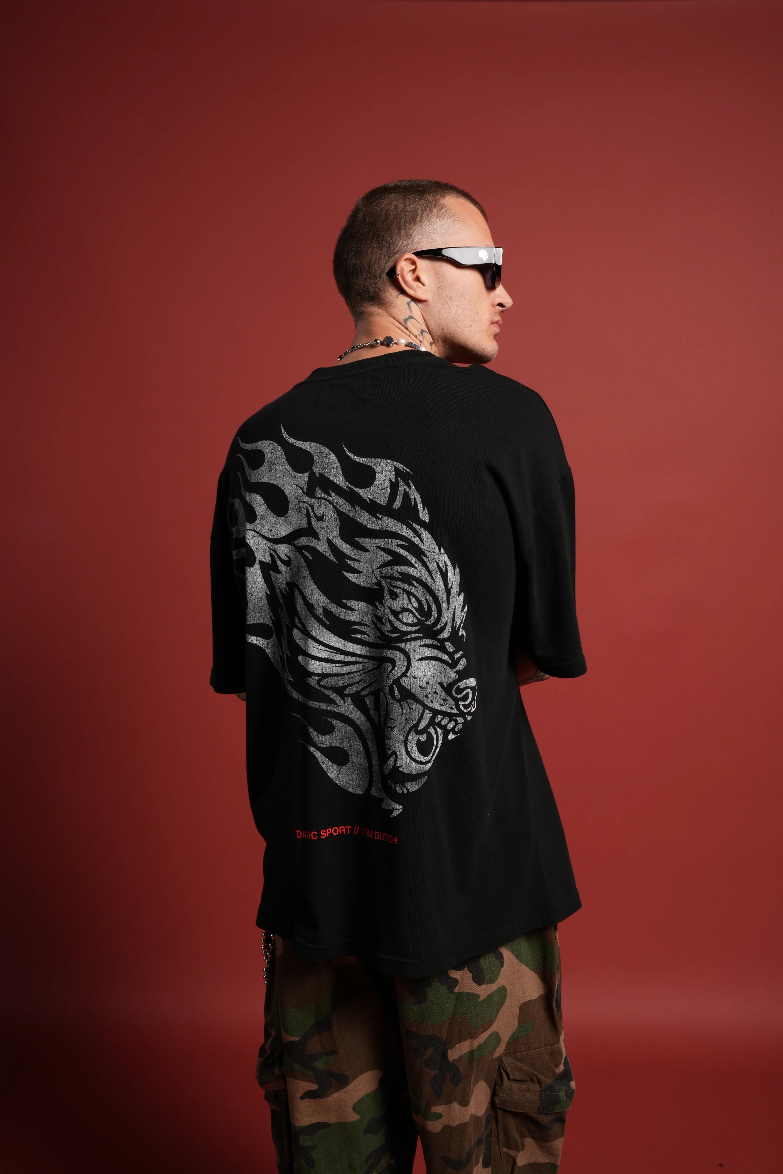 Von Darc Premium Oversized Tee in Black - Image 4