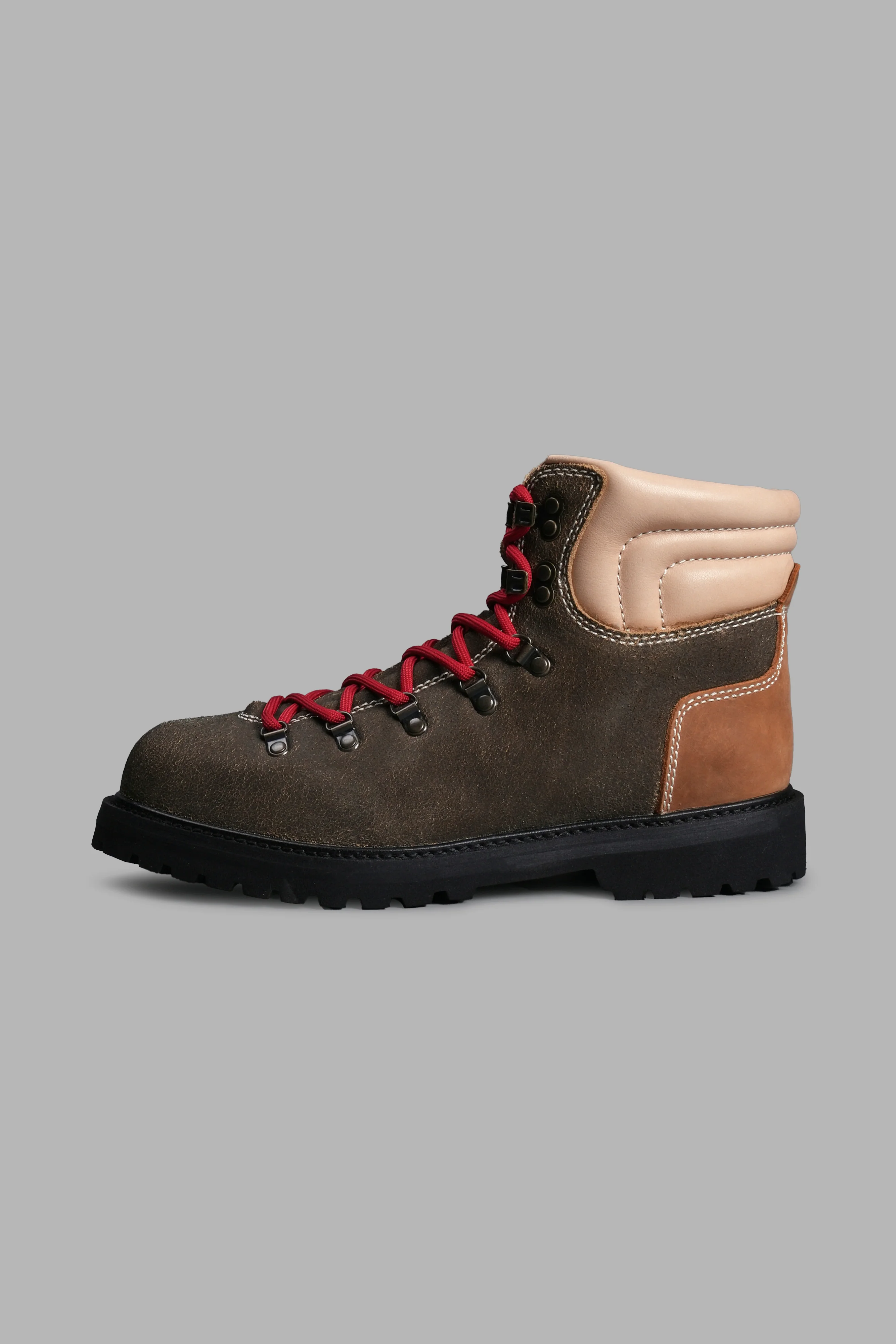 Von Wolf Boots in Brown/Tan