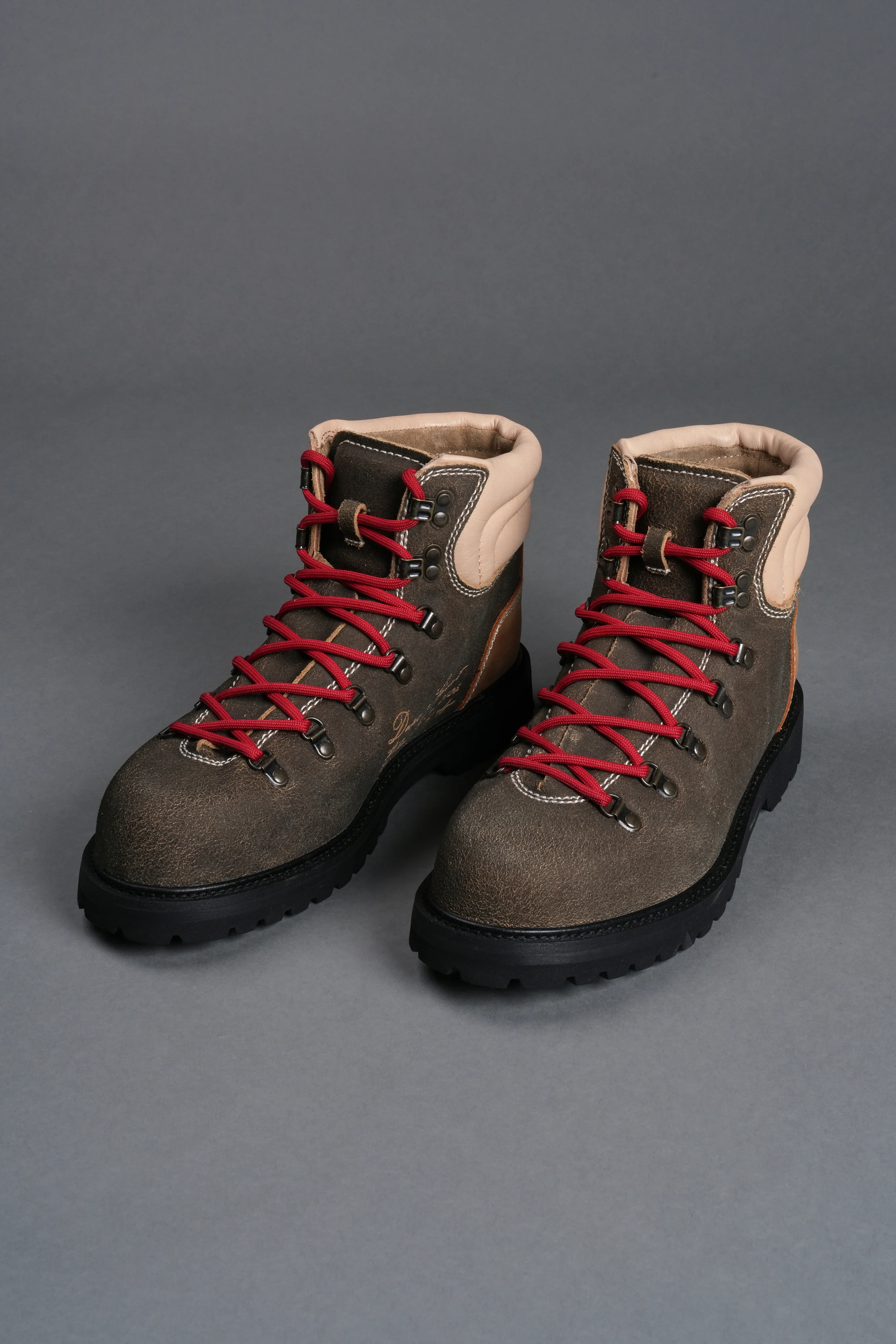 Von Wolf Boots in Brown/Tan - Image 8