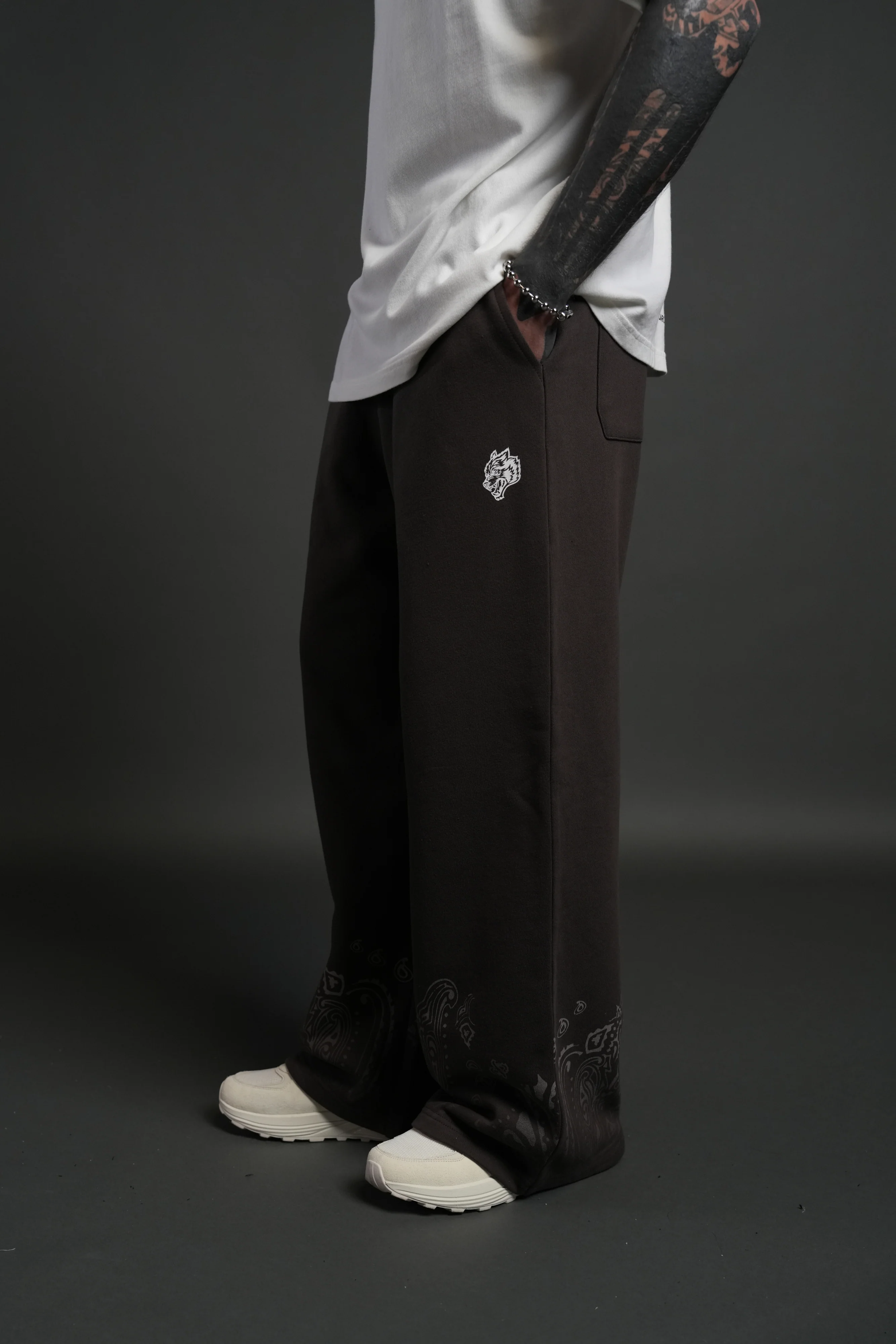 Western V2 Lennox Sweat Pants in Darc Brown - Image 4