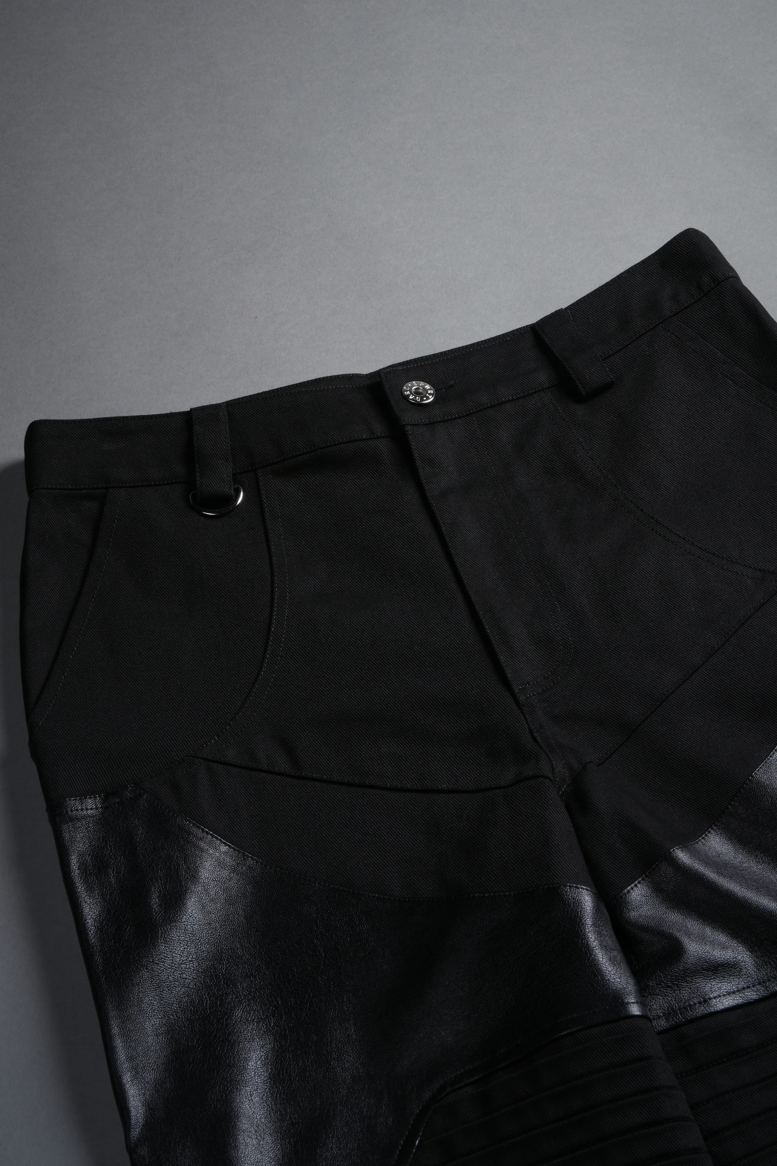 Wolf Chopper Onyx Pants in Black - Image 7