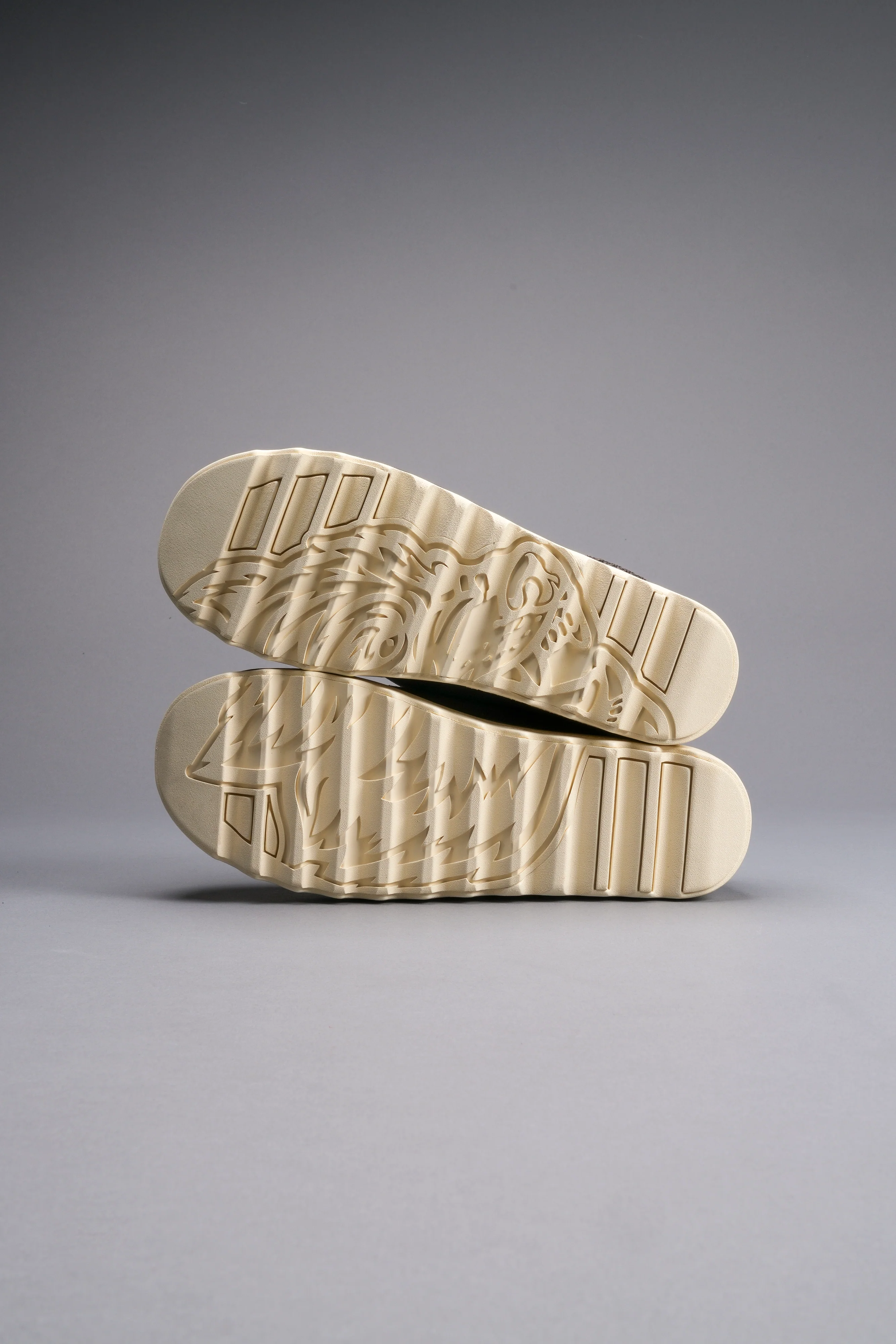 Wolf Head Mammoth Mule in Wolf Gray - Image 13