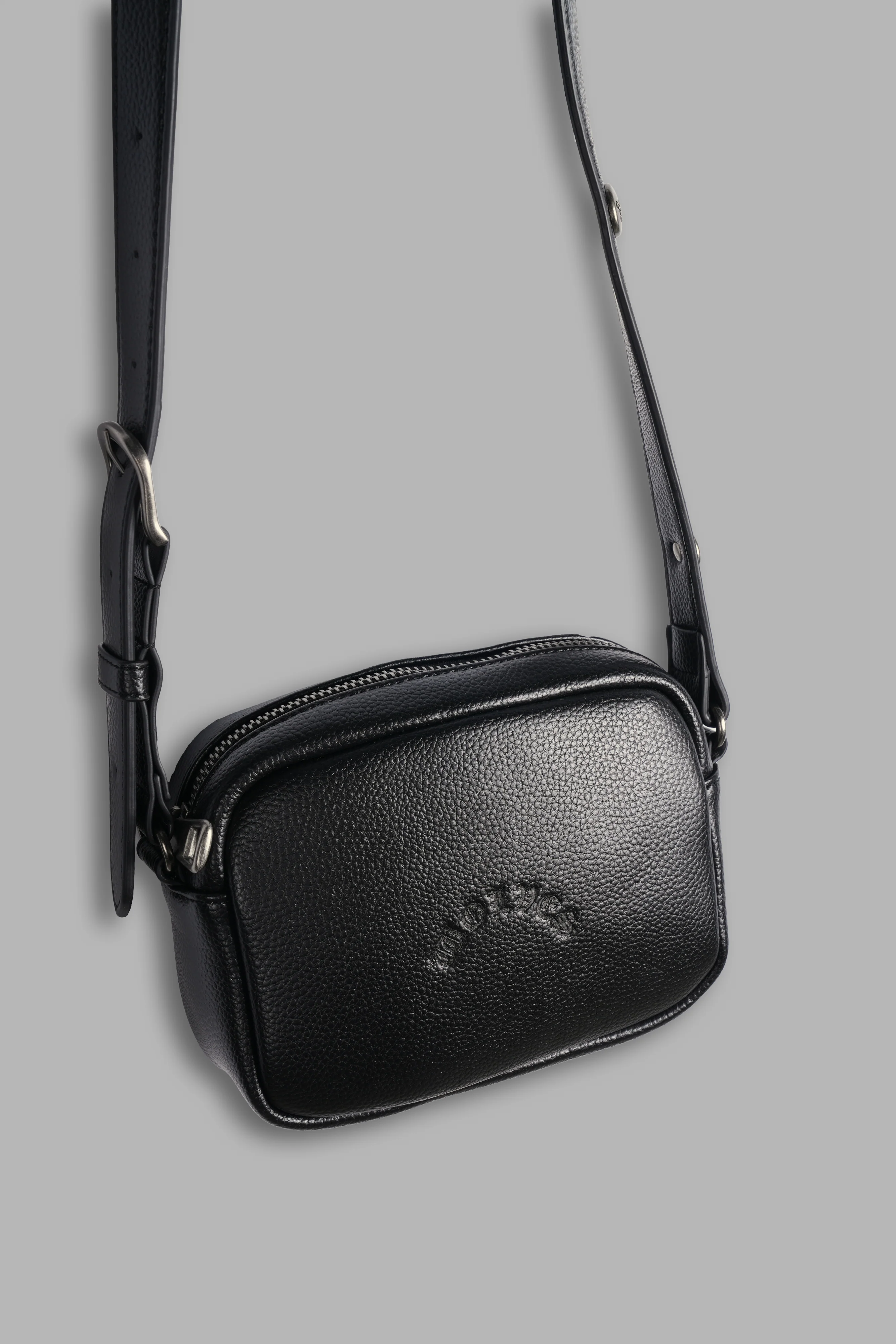 Wolves Chopper Blade Leather Side Bag in Black - Image 3