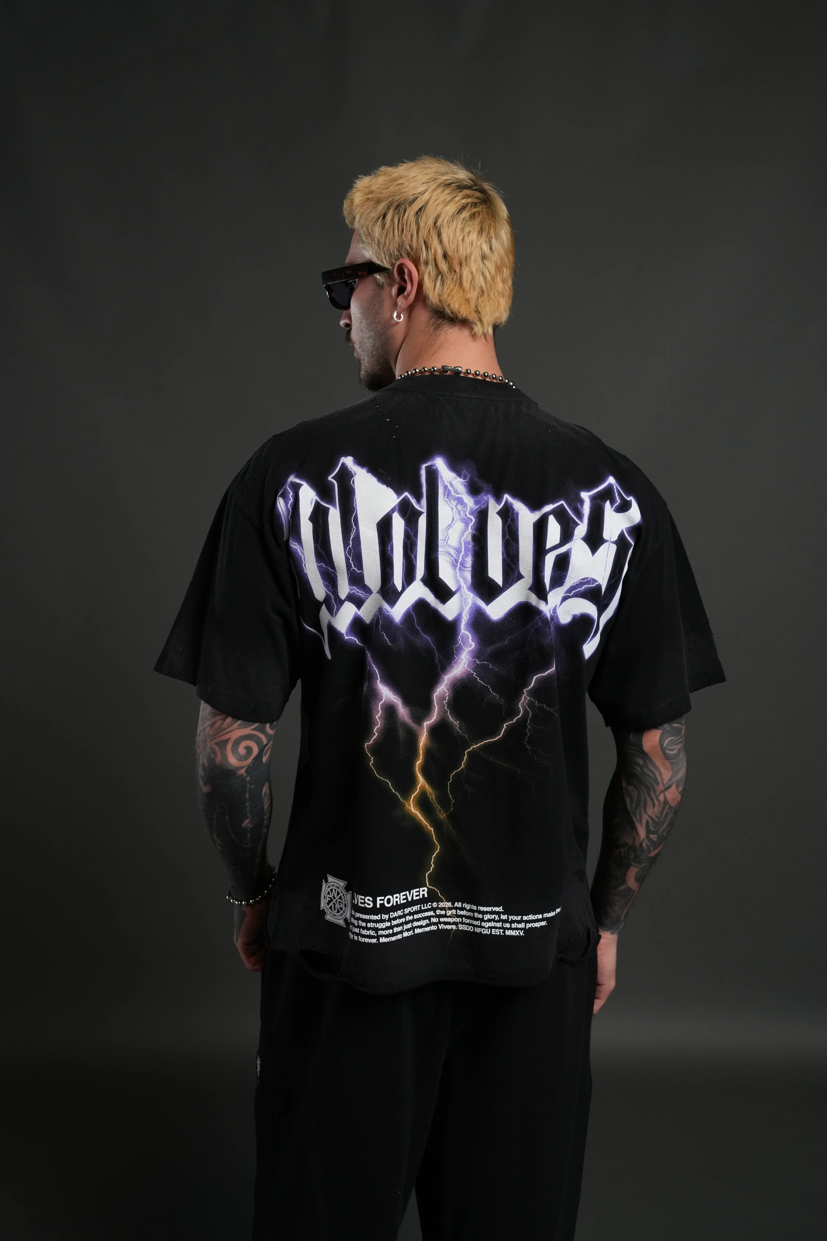 Wolves Lightning Distressed Grunge Tee in Black Drift Wash - Image 4